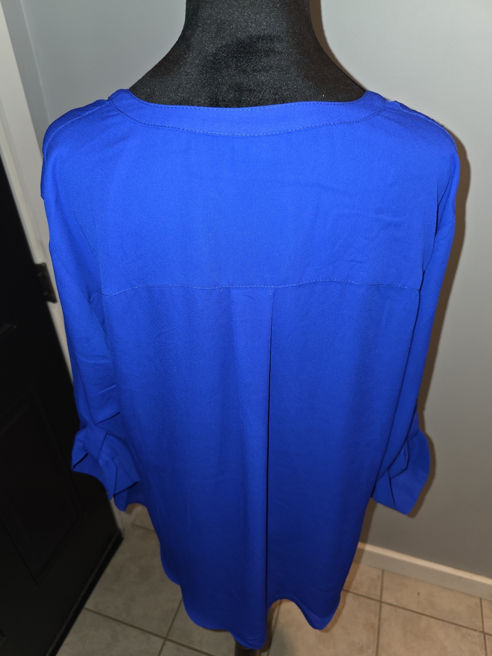 Torrid Harper Electric Blue Top - Picture 2 of 4
